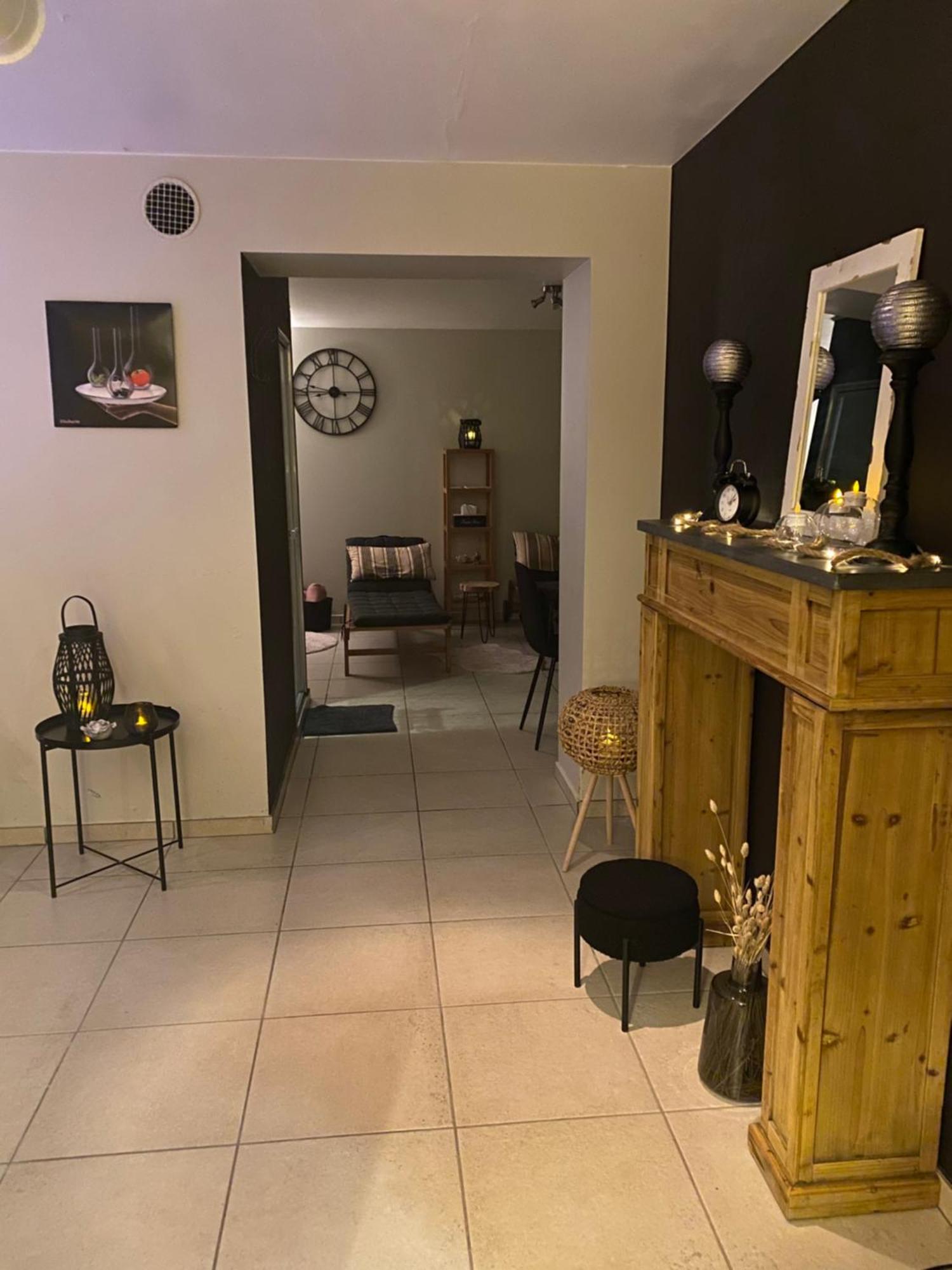 Le Petit Studio De L'Espace Bien Etre Libin Bagian luar foto